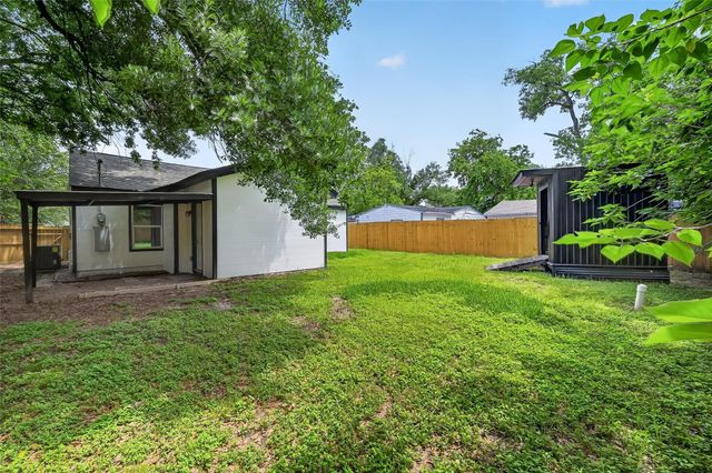 2504 Windsor Lane, Pasadena, TX 77506