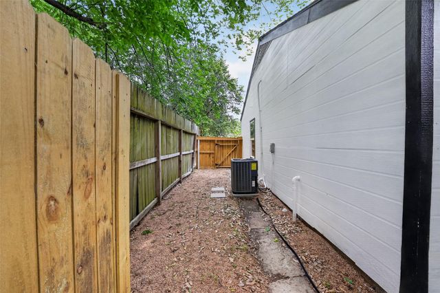 2504 Windsor Lane, Pasadena, TX 77506