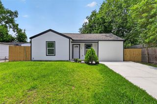 2504 Windsor Lane, Pasadena, TX 77506