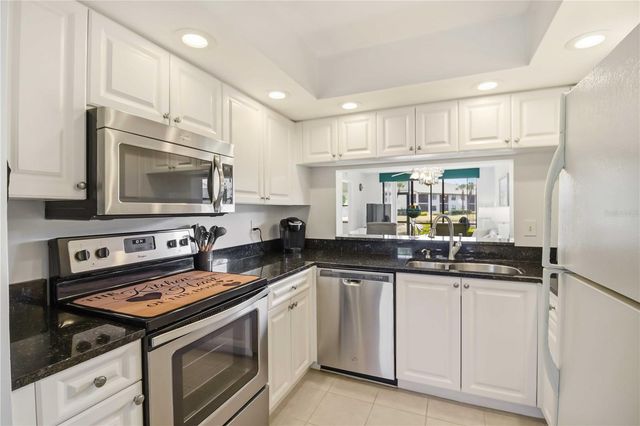 4420 W 46TH AVENUE W 104, Bradenton, FL 34210