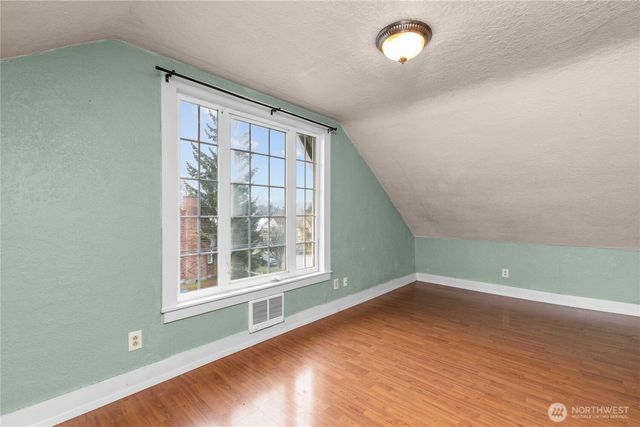 1103 Ohio Ave, Bremerton, WA 98337