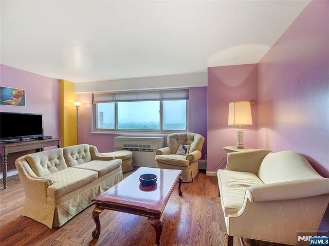377 S Harrison Street 12D, East Orange, NJ 07018