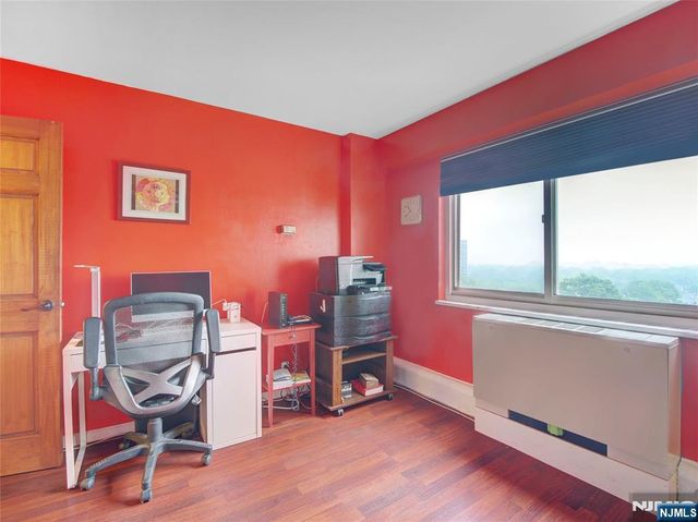 377 S Harrison Street 12D, East Orange, NJ 07018