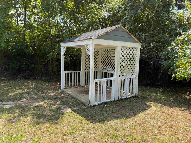 3649 SUZANNE DR, Memphis, TN 38127