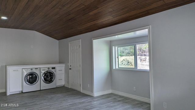 224 S Adonis Avenue, Miami, AZ 85539