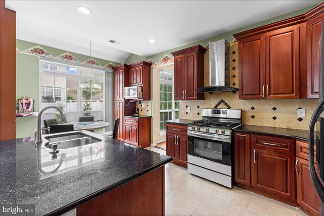 22 STANFORD DRIVE, Kendall Park, NJ 08824