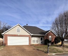 800 Thomas Bay Ct, Antioch, TN 37013