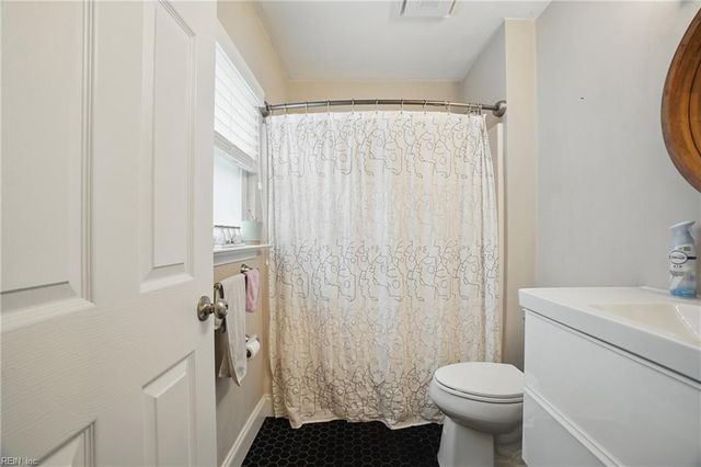 237 W 27th ST, Norfolk, VA 23517