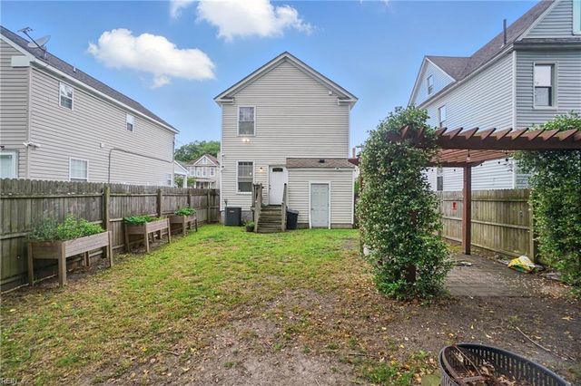 237 W 27th ST, Norfolk, VA 23517