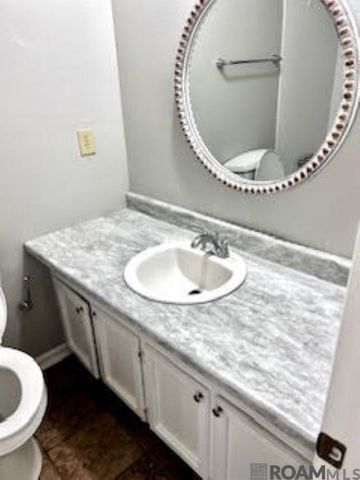 13658 Chalmette Ave, Baton Rouge, LA 70810