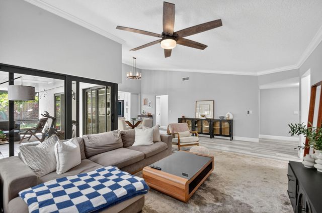 1630 NW 22nd Avenue, Delray Beach, FL 33445