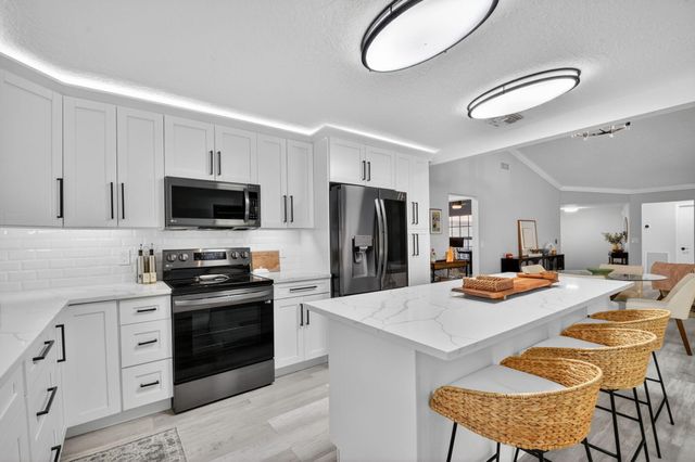 1630 NW 22nd Avenue, Delray Beach, FL 33445
