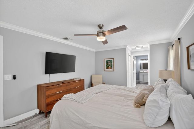 1630 NW 22nd Avenue, Delray Beach, FL 33445