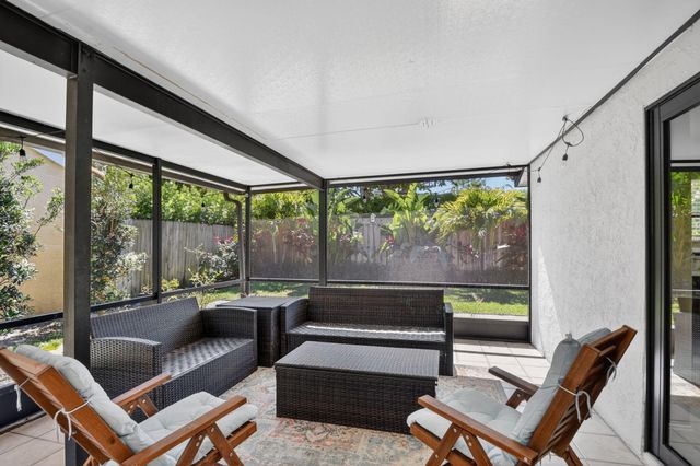 1630 NW 22nd Avenue, Delray Beach, FL 33445
