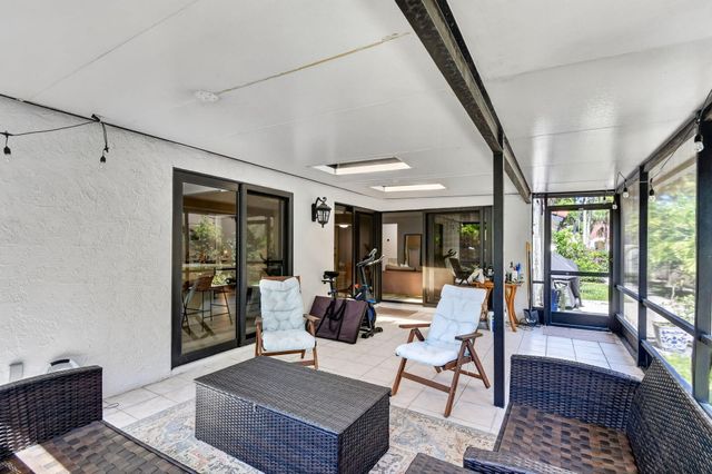 1630 NW 22nd Avenue, Delray Beach, FL 33445
