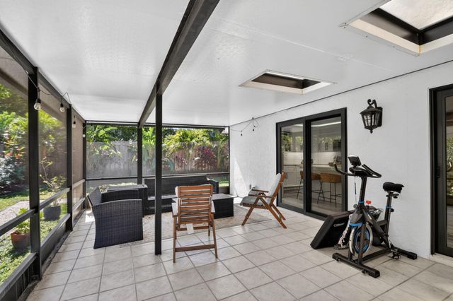 1630 NW 22nd Avenue, Delray Beach, FL 33445