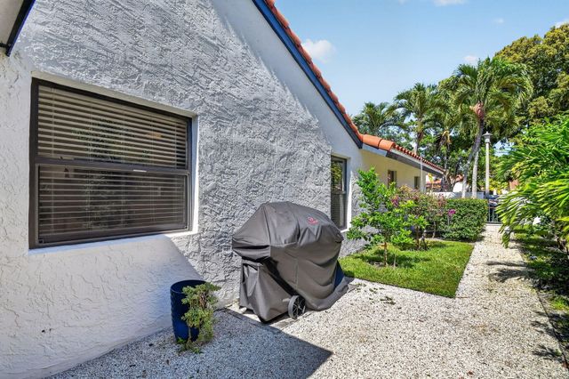1630 NW 22nd Avenue, Delray Beach, FL 33445