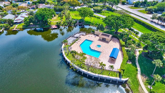 1630 NW 22nd Avenue, Delray Beach, FL 33445