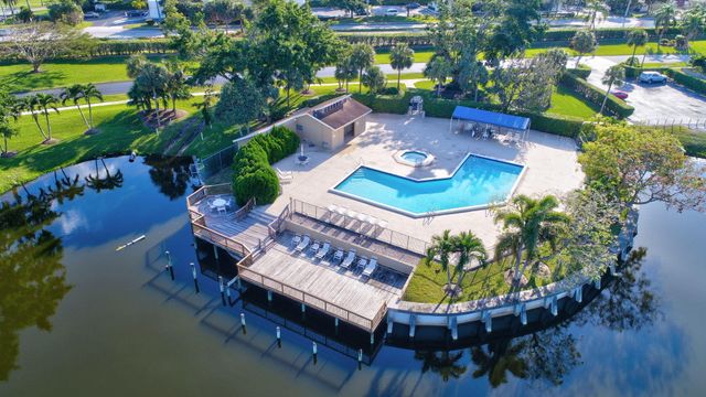 1630 NW 22nd Avenue, Delray Beach, FL 33445