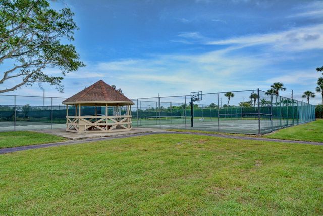 1630 NW 22nd Avenue, Delray Beach, FL 33445