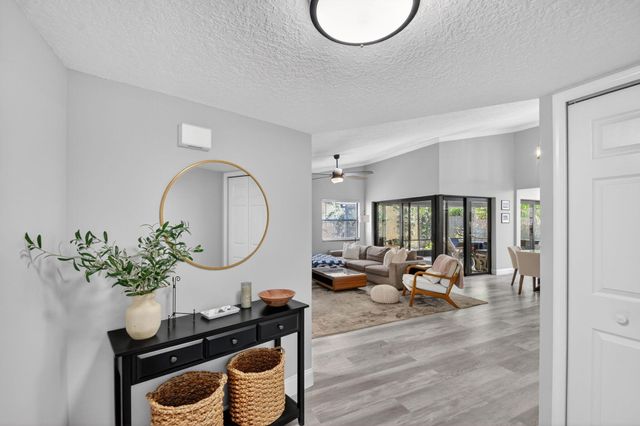 1630 NW 22nd Avenue, Delray Beach, FL 33445