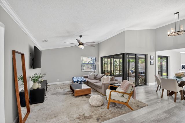 1630 NW 22nd Avenue, Delray Beach, FL 33445