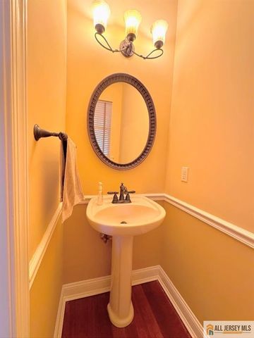 68 S Shore Drive 21, South Amboy, NJ 08879