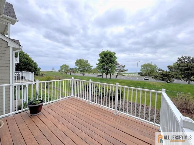 68 S Shore Drive 21, South Amboy, NJ 08879