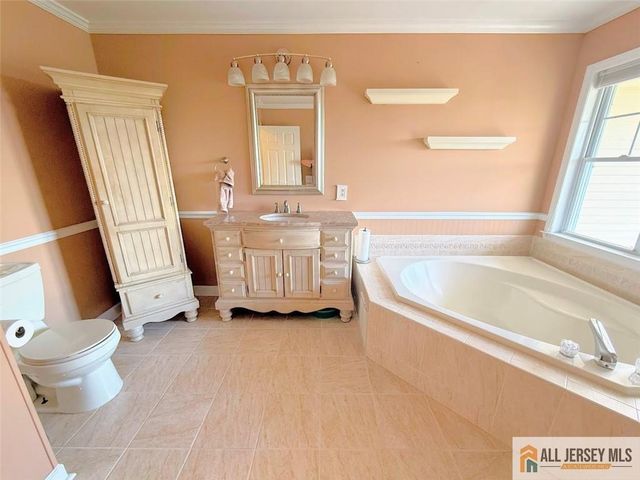 68 S Shore Drive 21, South Amboy, NJ 08879