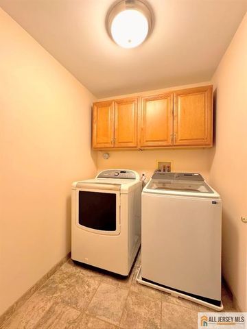 68 S Shore Drive 21, South Amboy, NJ 08879