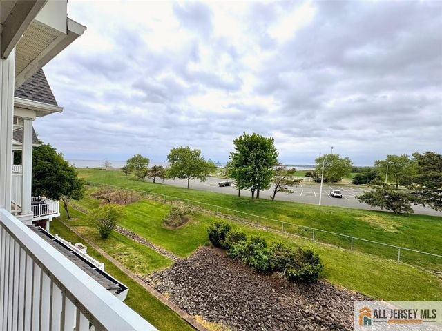 68 S Shore Drive 21, South Amboy, NJ 08879