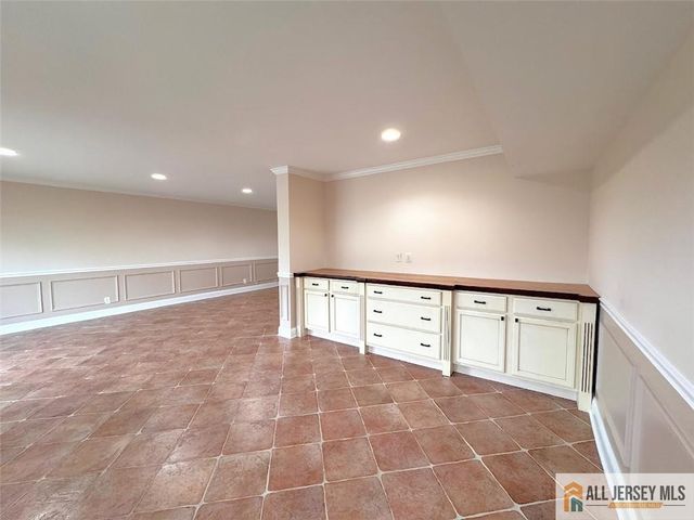 68 S Shore Drive 21, South Amboy, NJ 08879