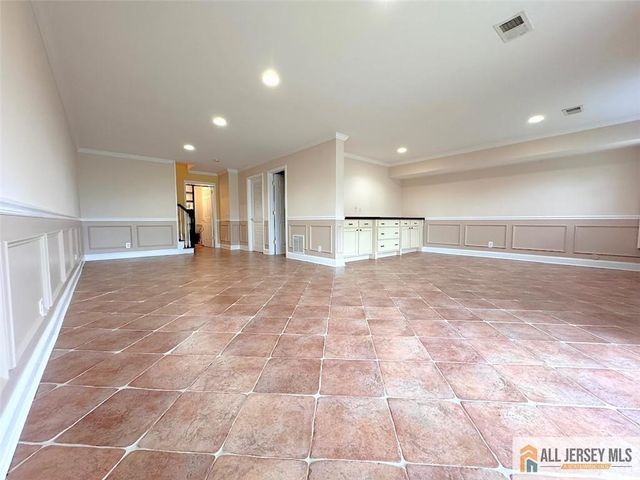 68 S Shore Drive 21, South Amboy, NJ 08879
