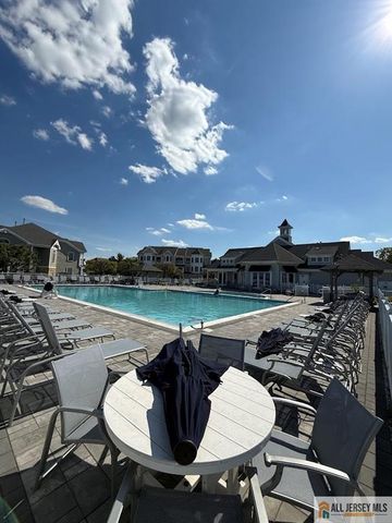 68 S Shore Drive 21, South Amboy, NJ 08879