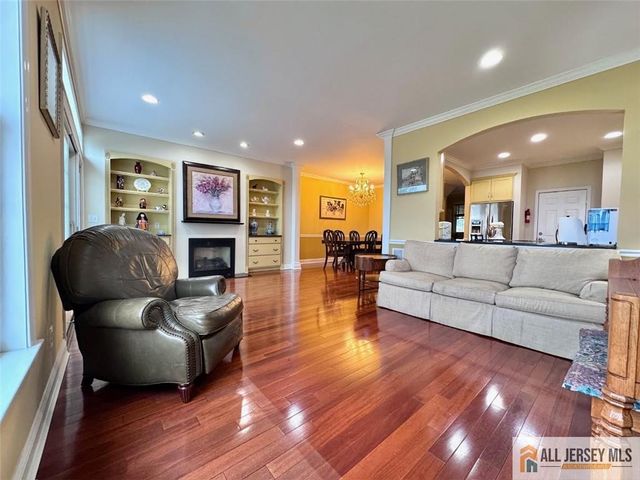 68 S Shore Drive 21, South Amboy, NJ 08879