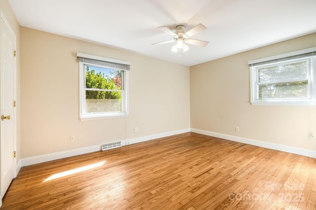 26 Elkmont Drive, Asheville, NC 28804