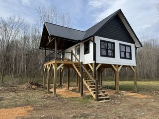 111 Skaggs Lane, Linden, TN 37096