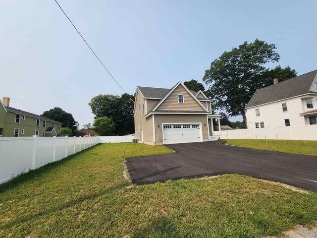 21 Library Street, Hudson, NH 03051