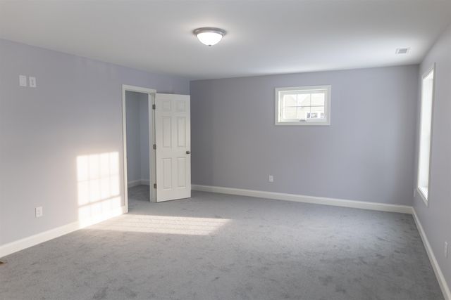 21 Library Street, Hudson, NH 03051