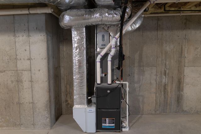 21 Library Street, Hudson, NH 03051