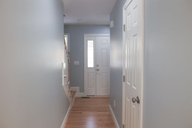 21 Library Street, Hudson, NH 03051