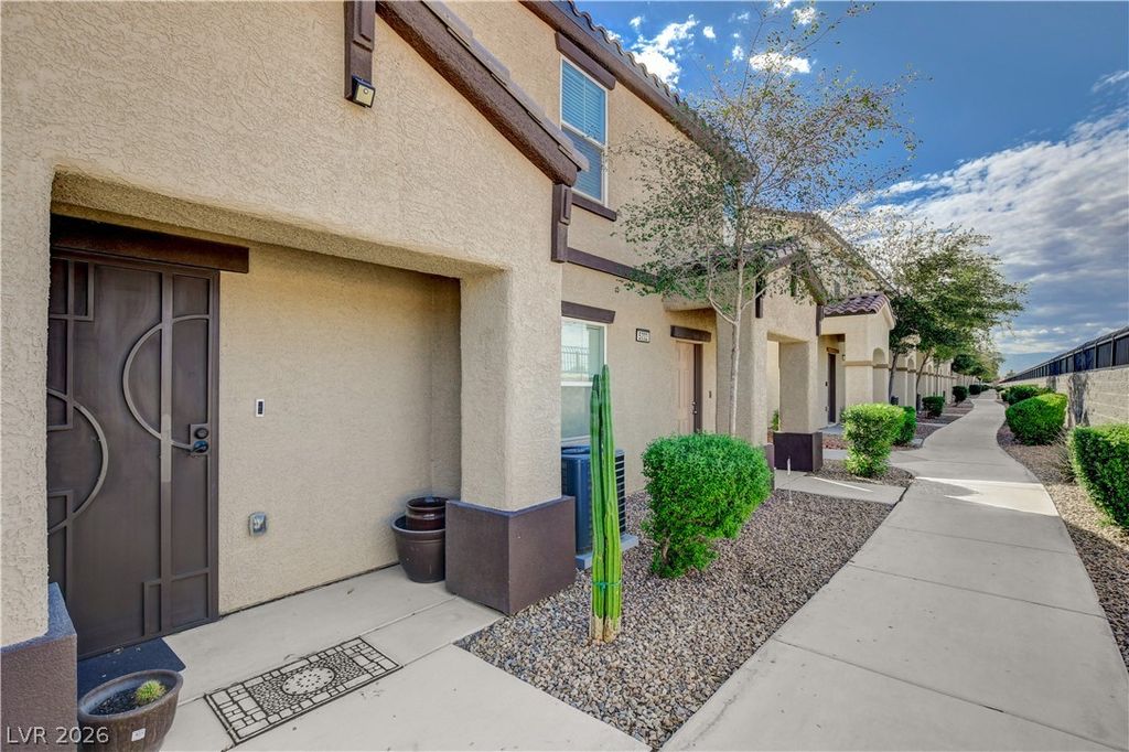 5226 Steep Cliffs Avenue, Las Vegas, NV 89115 — photo 3