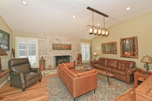 1932 Cynthia Lane, Merrick, NY 11566