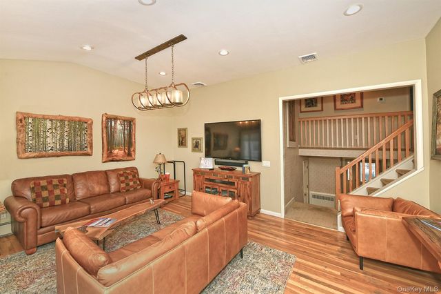 1932 Cynthia Lane, Merrick, NY 11566
