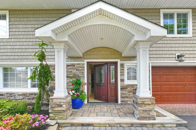 1932 Cynthia Lane, Merrick, NY 11566