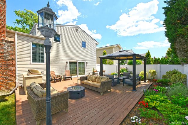 1932 Cynthia Lane, Merrick, NY 11566
