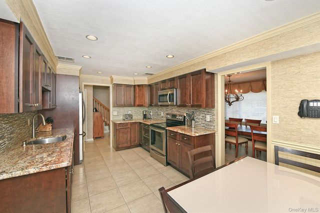 1932 Cynthia Lane, Merrick, NY 11566