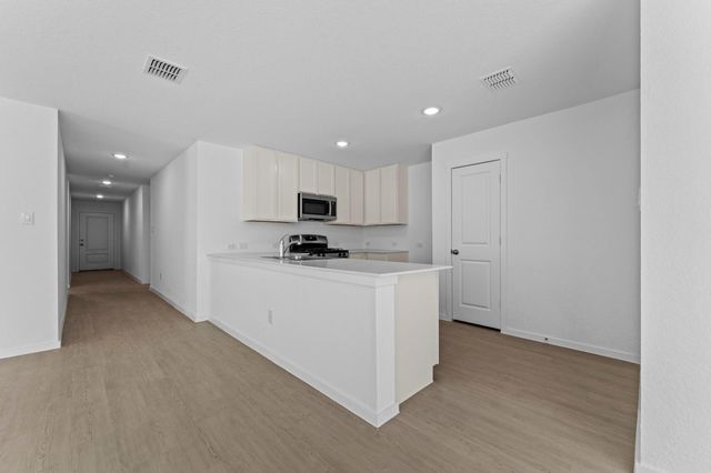 103 Ellendale PL, Fredericksburg, TX 78624