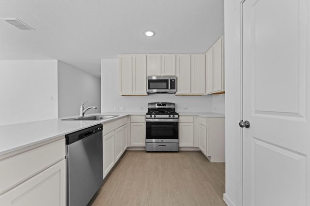 103 Ellendale PL, Fredericksburg, TX 78624