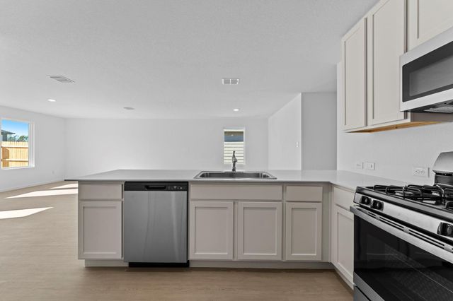 103 Ellendale PL, Fredericksburg, TX 78624